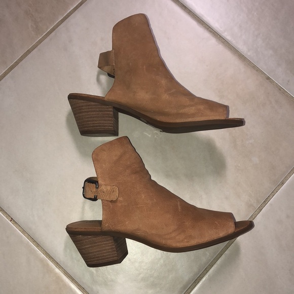 😍 lucky brand sandal booties w stacked heel! - Picture 4 of 11
